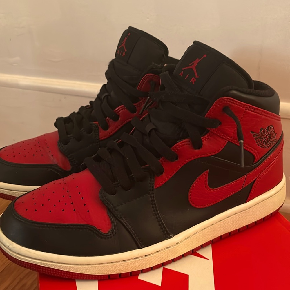 Air Jordan 1 Black and Red High Size 8.5 men YBO